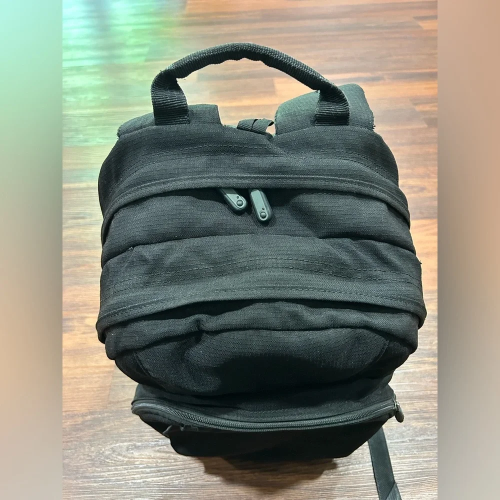 Samsonite‎ 2007 Classic 75202 Black Backpack Multiple Compartments